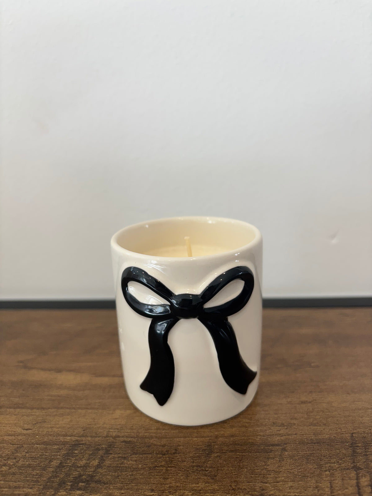 Bow Candle Cream & White : Sweet Cheirosa
